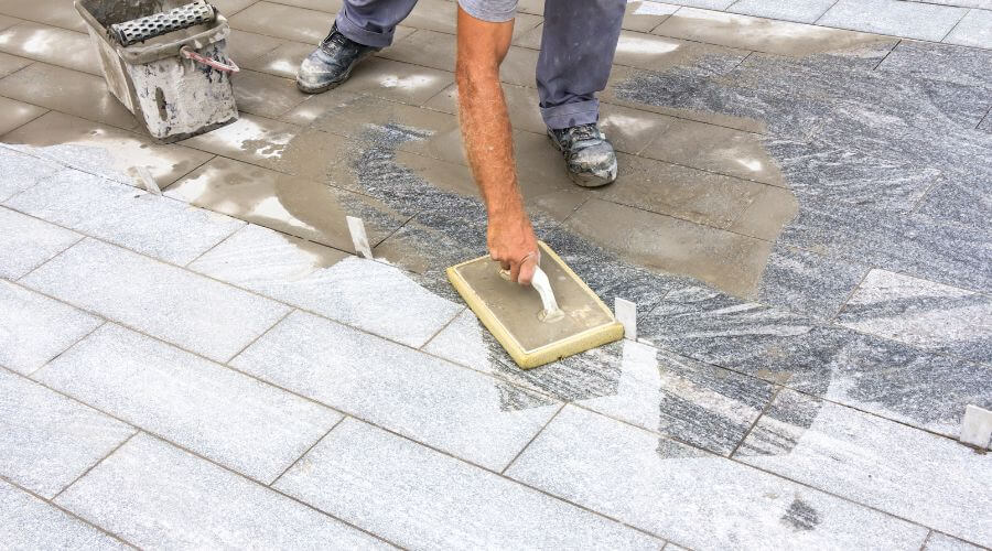 Professional gutter cleaning in Kansas, OK